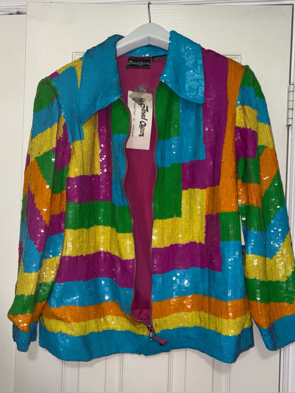 NWT Jewel Queen Sequent Jacket. 💯% pure silk and hand beaded. Stunning 80s Look!